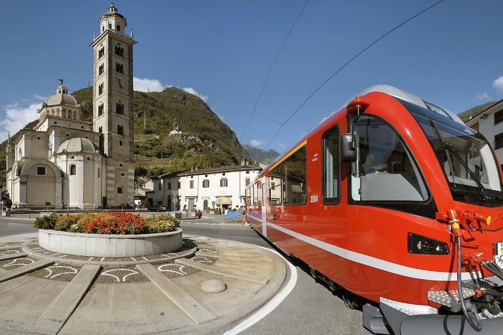 Bnbernina Express Dietro Al Trenino Rosso Tirano Ngoại thất bức ảnh